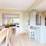 Guestready - Quiet Retreat In Suburbs 4*