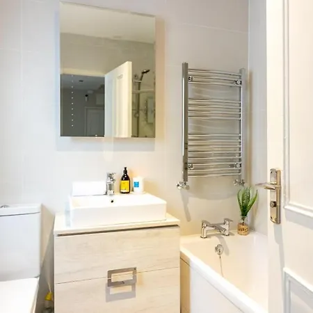 Guestready - Quiet Retreat In Suburbs Gæstehus Dublin