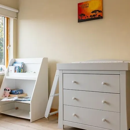 Konukevi Guestready - Quiet Retreat In Suburbs Dublin