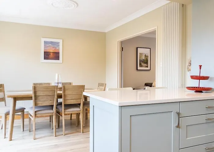 Gasthof Guestready - Quiet Retreat In Suburbs